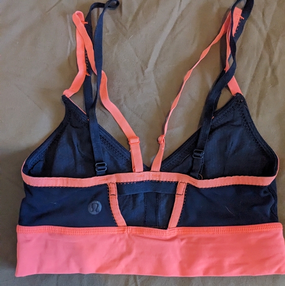 Lululemon sports bra - Picture 2 of 3